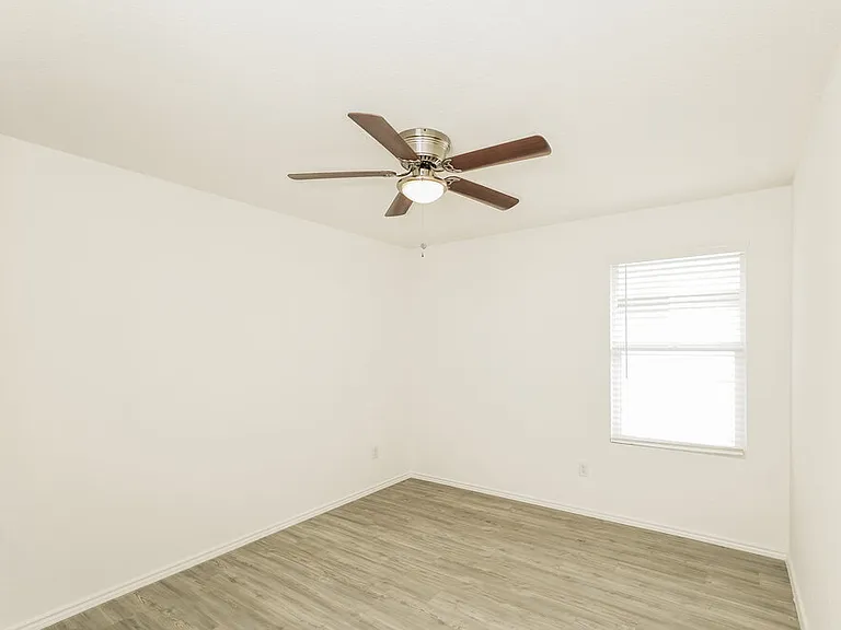 2441 Double Oak Dr — Photo 10