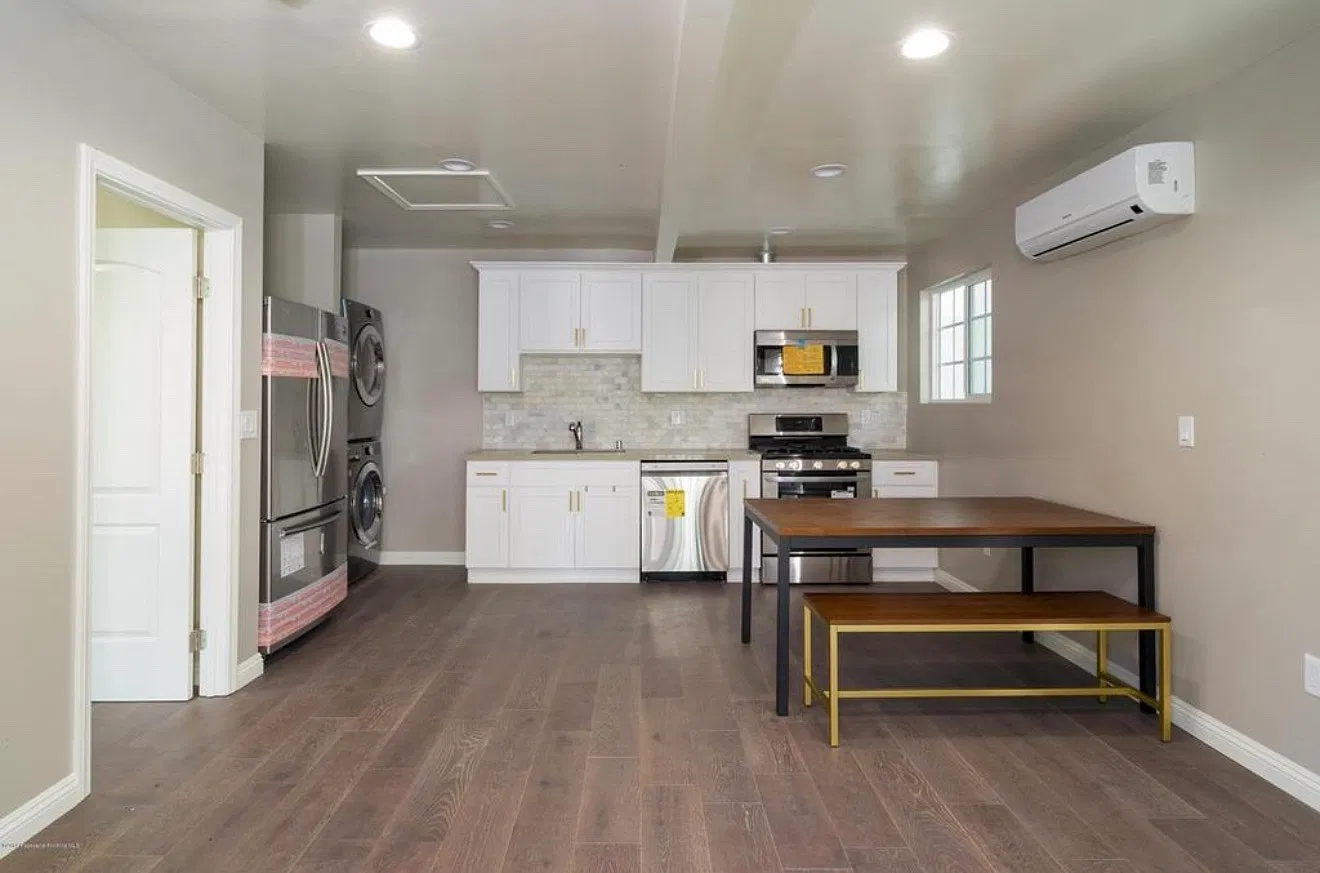 1 bed, 518 sqft, $2,400 — Photo 2