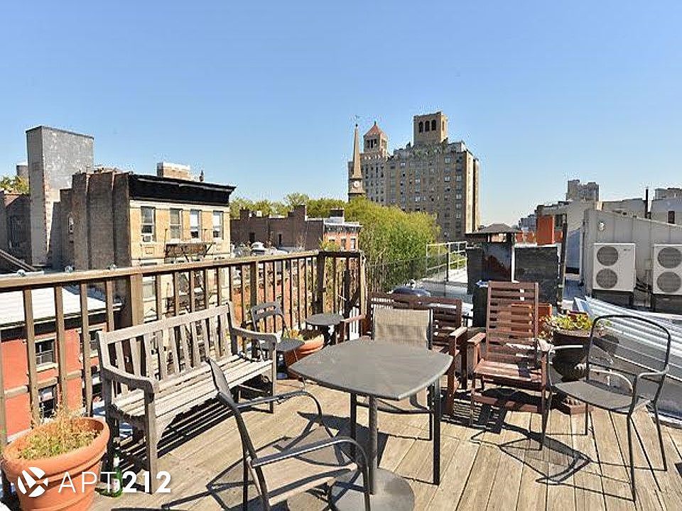 1st image of 126 E 10th St #4