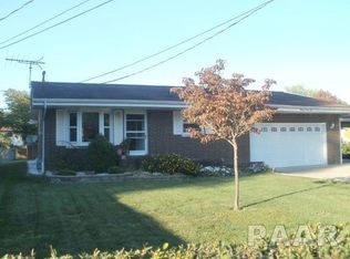 1495 E Chestnut St, Canton, IL 61520