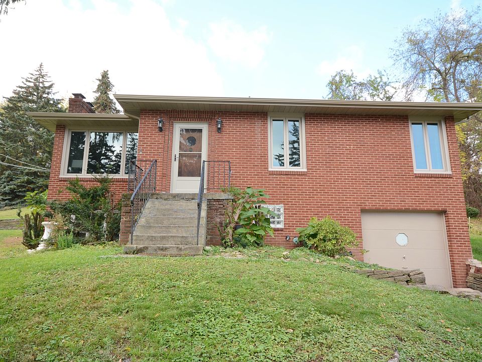 Corner lot 3 BR brick ranch