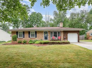 2107 Laurel Ln, Midland, MI 48642
