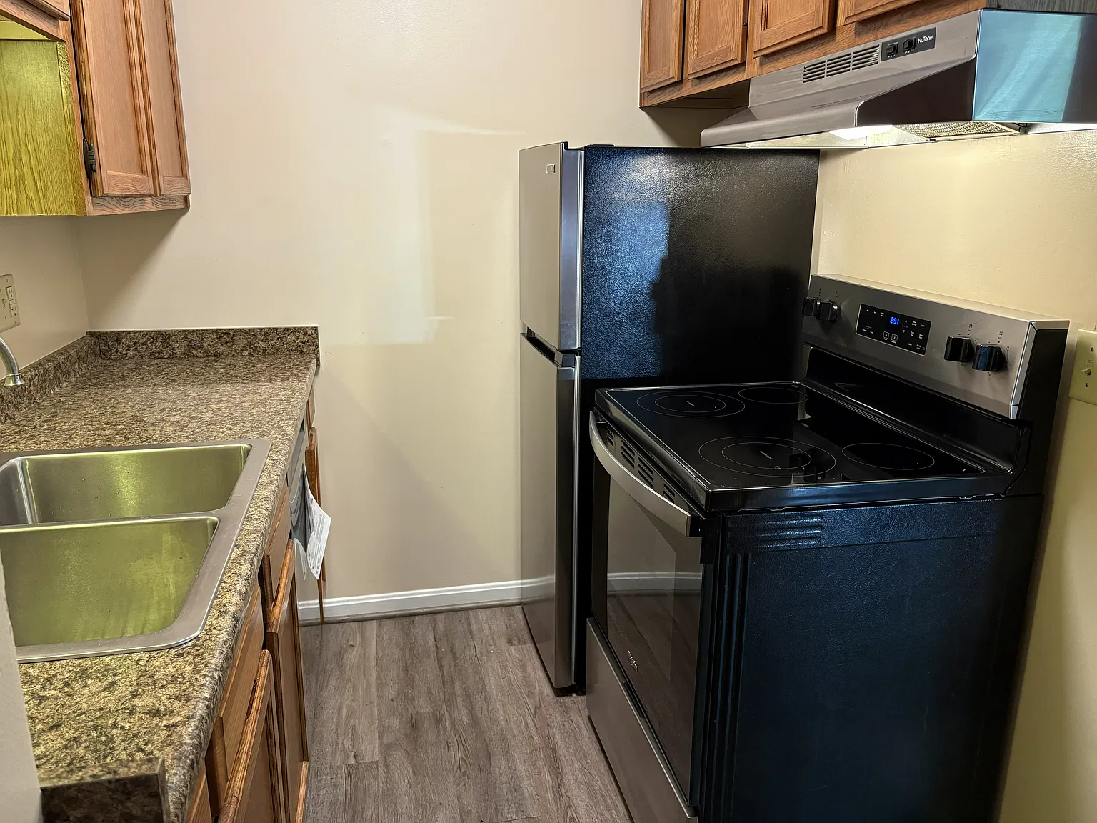 1 bed, 550 sqft, $875 — Photo 3
