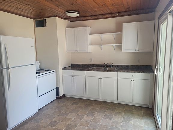 3rd image of 1803 E Terrace Ct