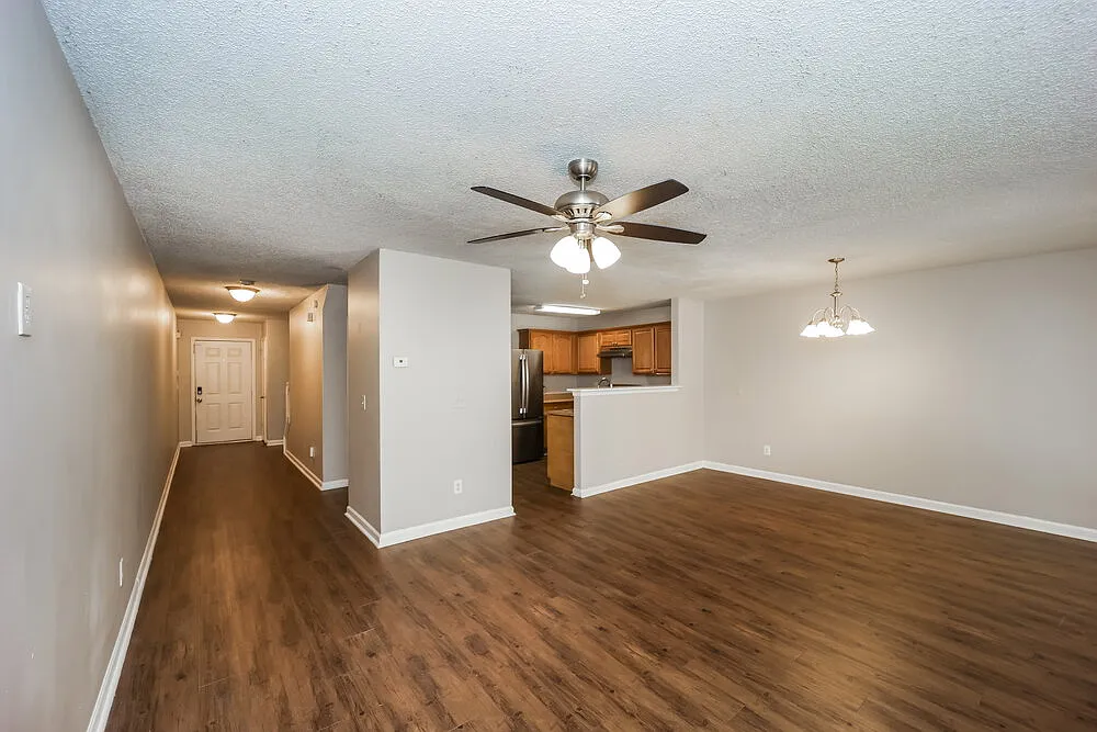 4 bed, 3.0 bath, 1768 sqft, $2,630 — Photo 4