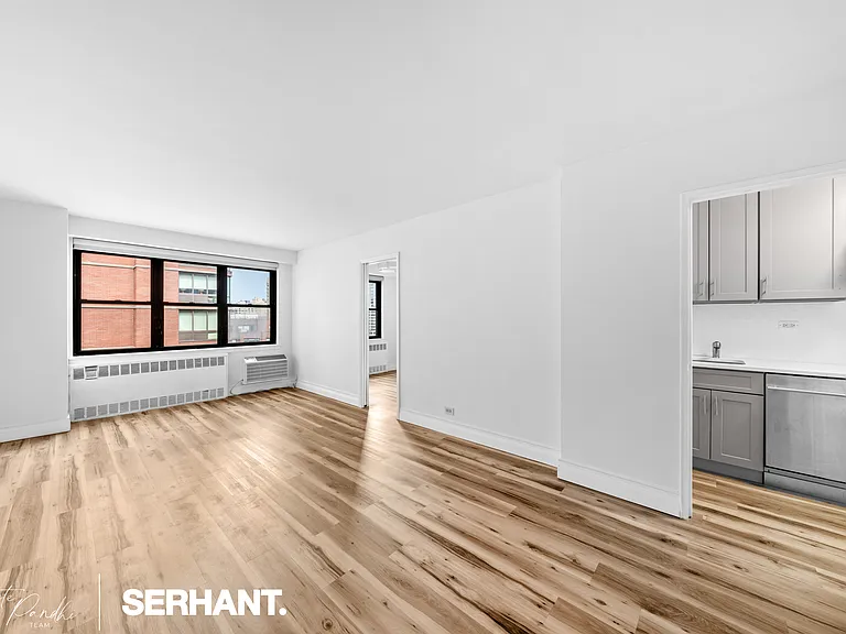 301 E 63rd St #14A — Photo 3