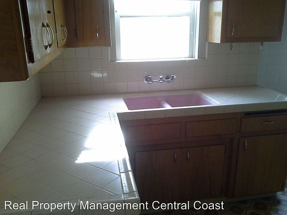 4th image of 616 N Oakley Ave