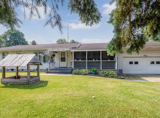 3334 W Glendora Rd, Three Oaks, MI 49128