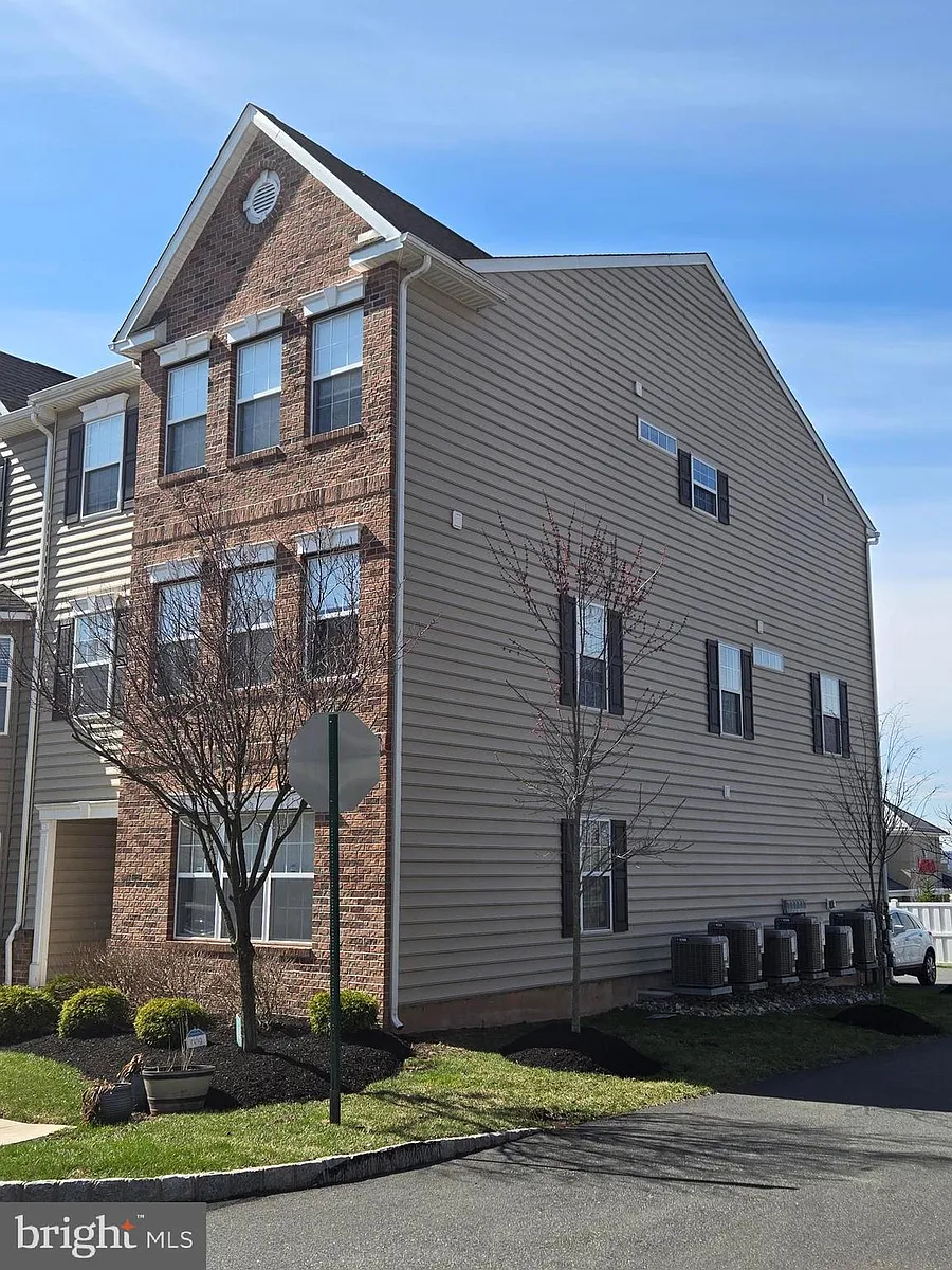 Building Photo - 3103 Goshen Dr #M48-U