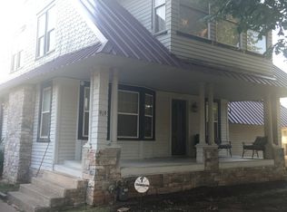 910 N 8th St, Perry, OK 73077