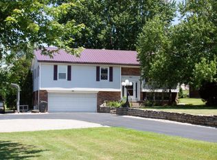 302 S Gray Rd, Connersville, IN 47331
