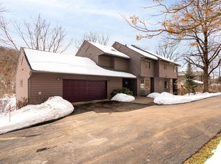 W5363 Boma Rd, La Crosse, WI 54601