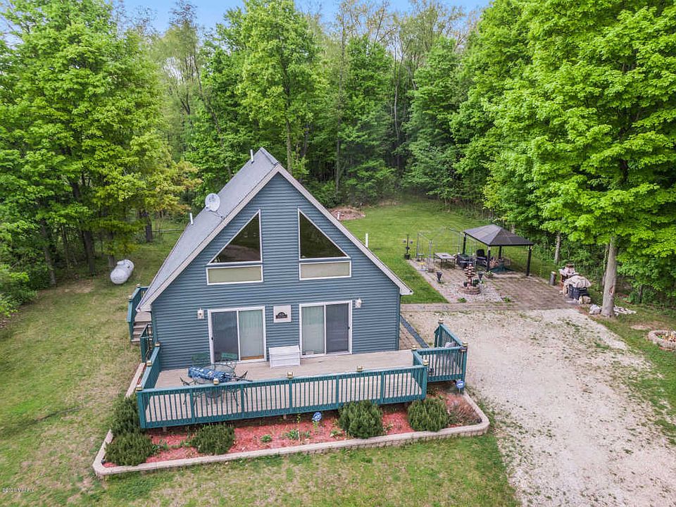 17398 Paradise Lake Road, Vandalia, MI 49095 | Zillow