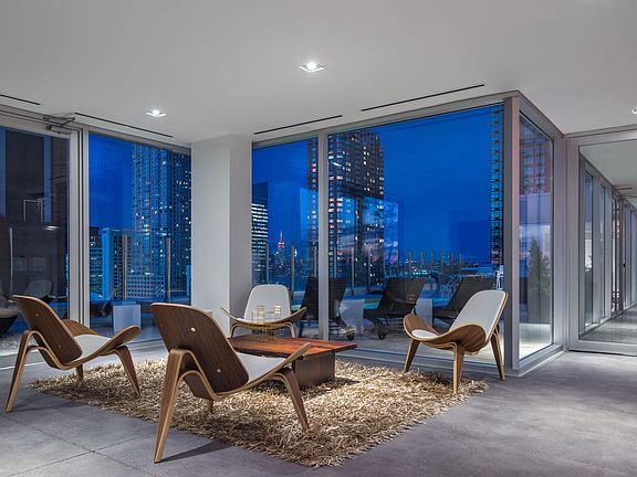 Rooftop Residents Lounge