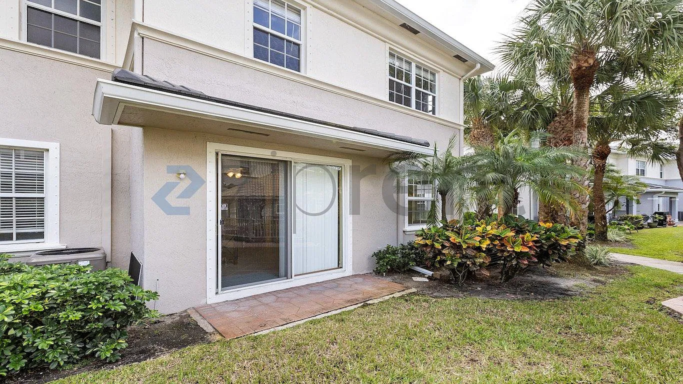 4 bed, 3.5 bath, 1951 sqft, $3,500 — Photo 4