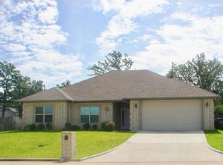 100 Brookway Ln, Longview, TX 75604