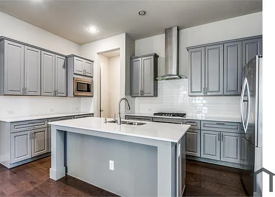 5 bed, 2944 sqft, $4,000 — Photo 4