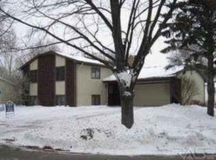 3916 E 15th St, Sioux Falls, SD 57103