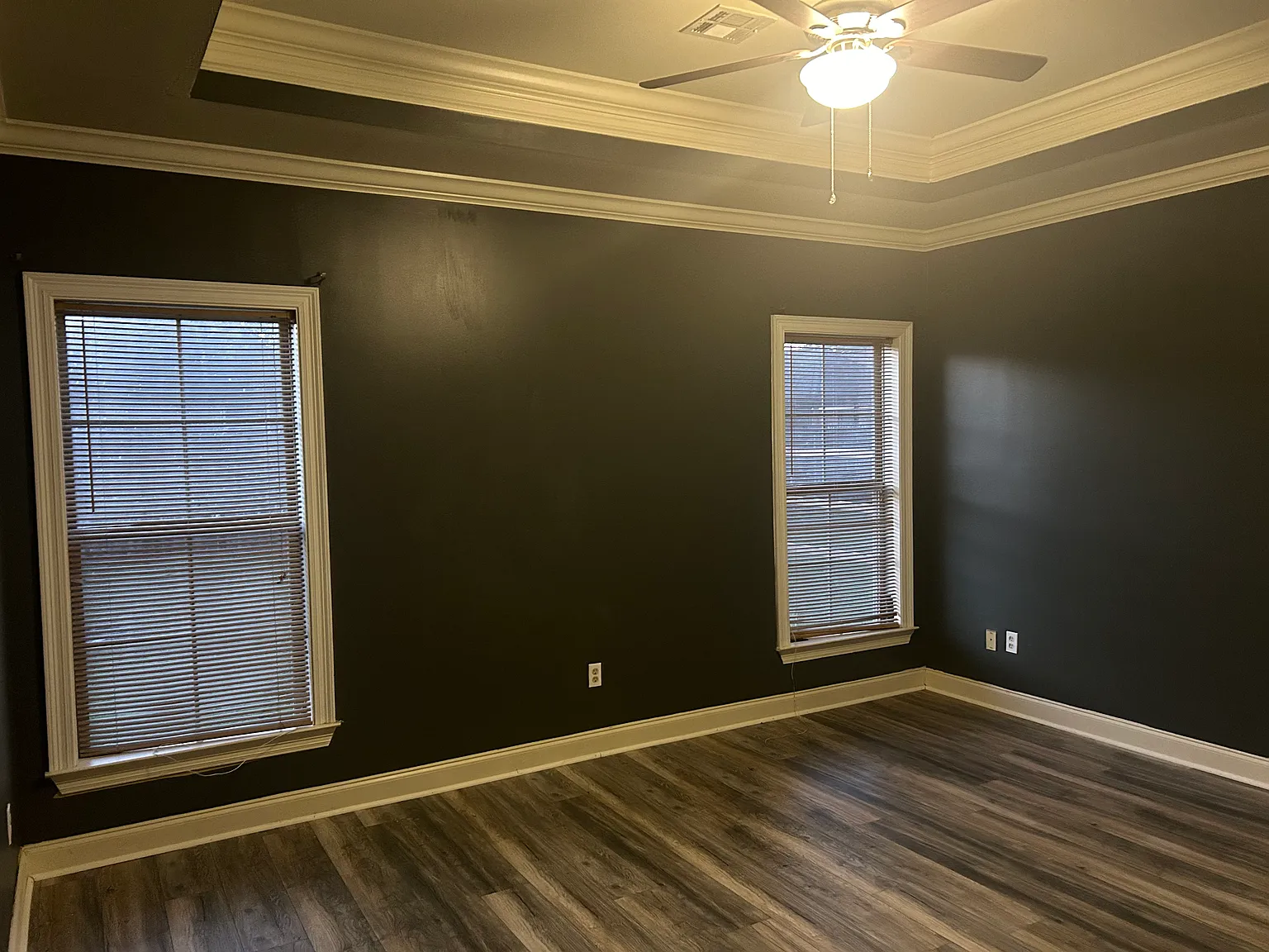 3 bed, 1976 sqft, $2,350 — Photo 4