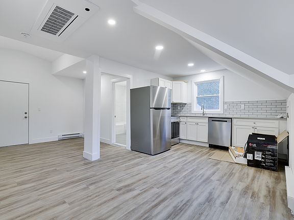 2nd image of 127 Evergreen Ln #5