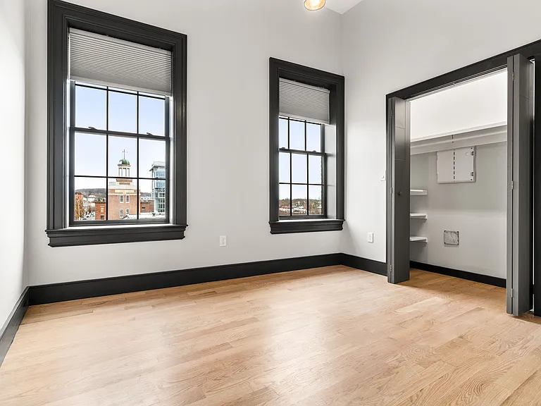 6 Washington St #403 — Photo 32