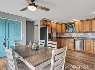155 Parrot Bay Ln, Sunrise Beach, MO 65079
