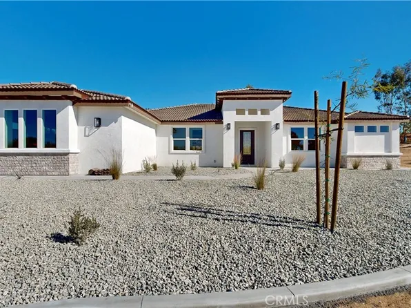 14285 Riverside Dr, Apple Valley, CA 92307