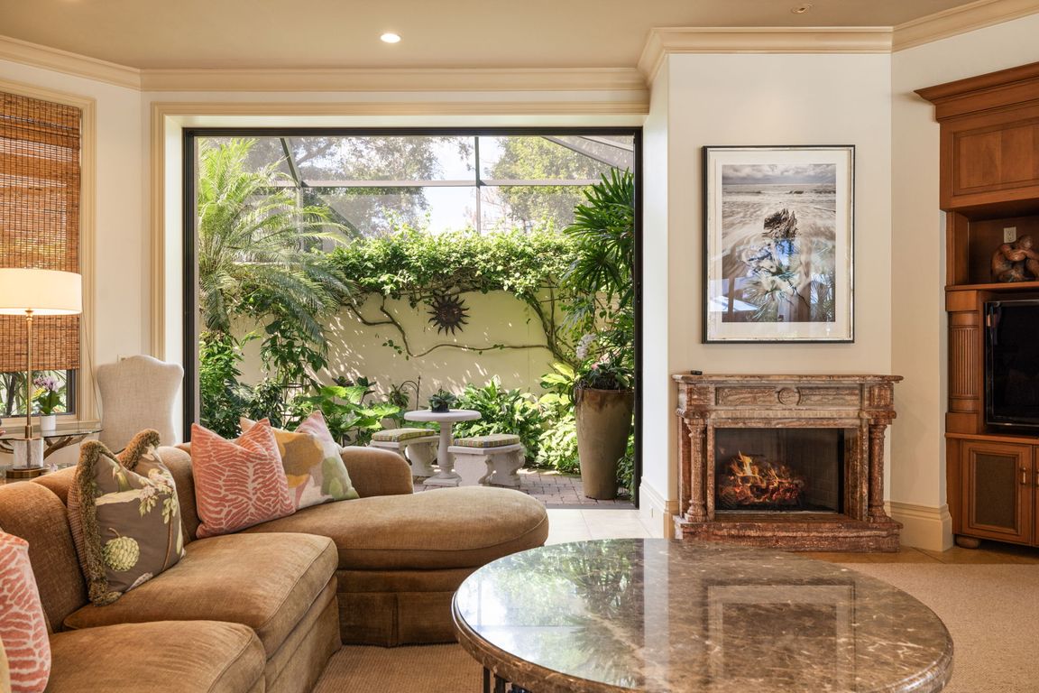 next background image