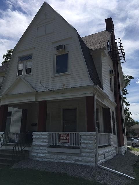 1st image of 221 S Lucas St