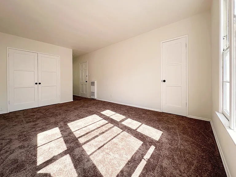 1019 N Louise St #1027-1/2 — Photo 6