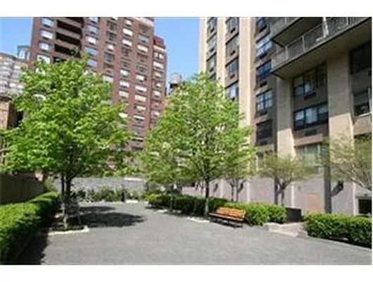 Sold by Douglas Elliman | media 15