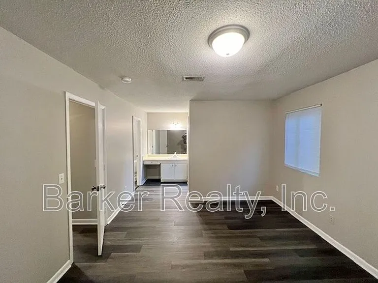 203-2B E Ransom St — Photo 5