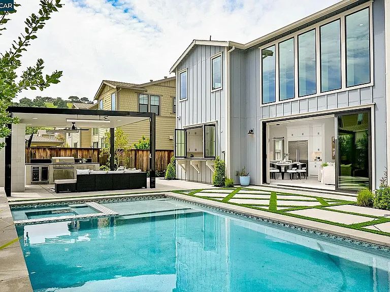 226 Akabane Ln — Photo 49