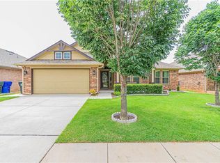 812 Carolyn Ridge Rd, Norman, OK 73071
