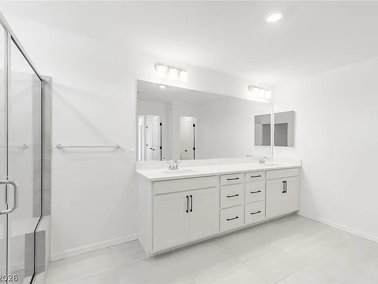 5741 Tioga Way — Photo 19