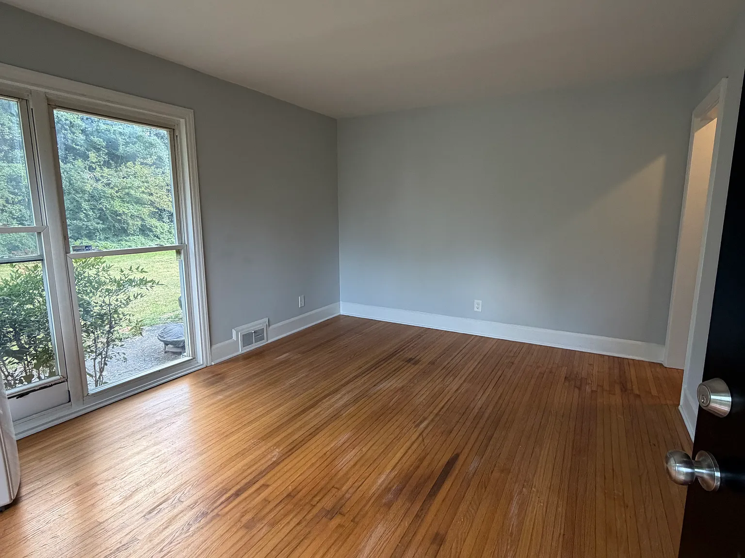 1718 Mimosa Ave — Photo 3