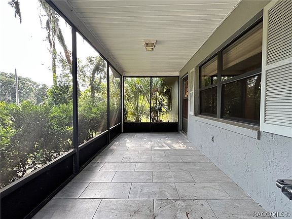 3rd image of 7236 E Oak Isle Dr