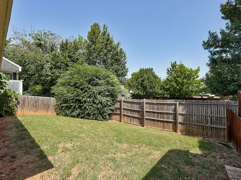 3727 Cedar Ridge Dr — Photo 35