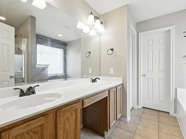 6012 Parkplace Dr — Photo 17