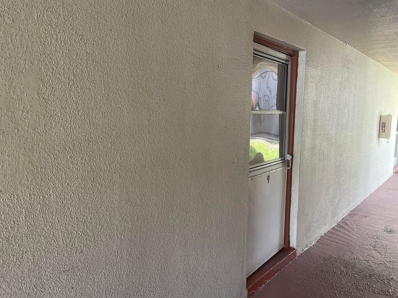 2nd image of 502 Davis Rd APT 9