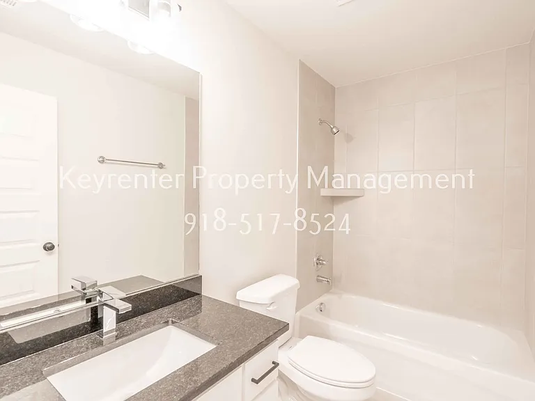 12461 S Lakewood Ave — Photo 17