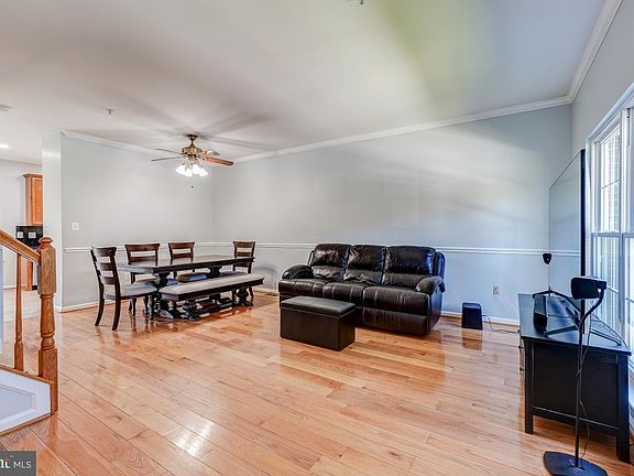 4th image of 9409 Birchwood Ct W