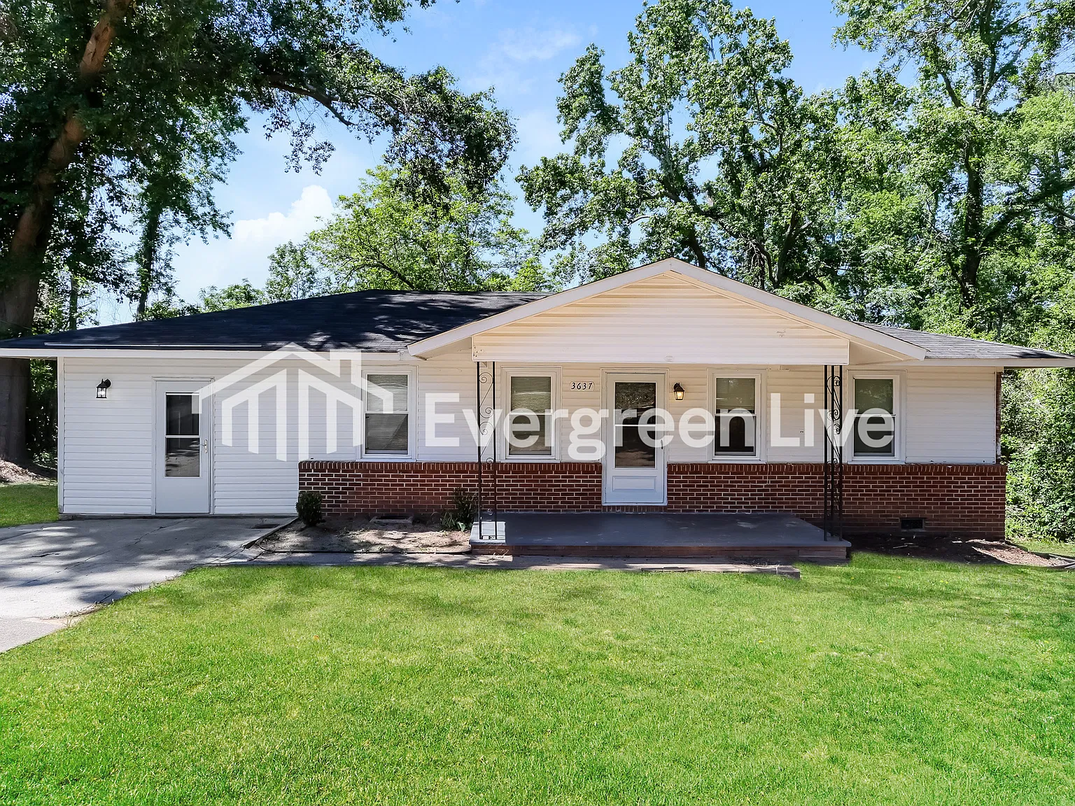3 bed, 2.0 bath, 1224 sqft, $1,395 — Photo 1