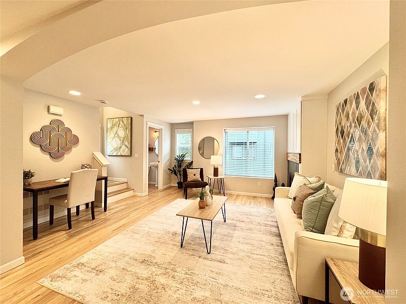 5th image of 2138 N 113th Street #B