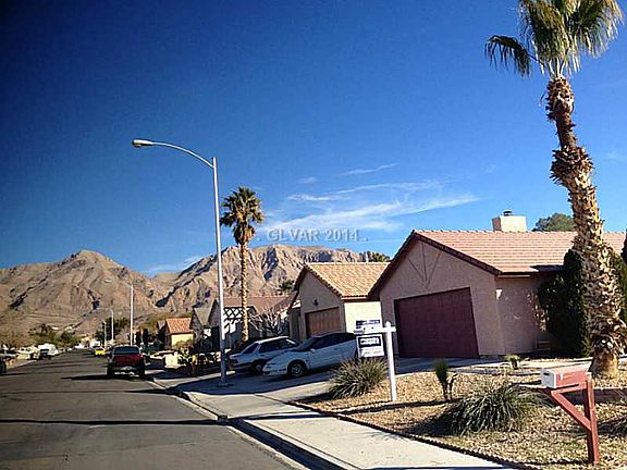 3rd image of 6011 Desert Sun Dr