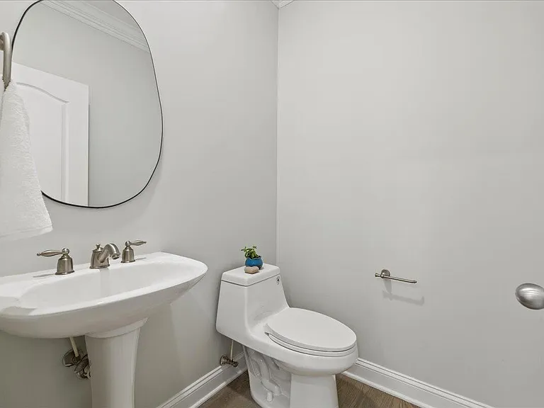 8704 Balbirnie Ct — Photo 13