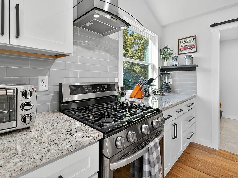 1324 Ace McMillian Rd — Photo 9
