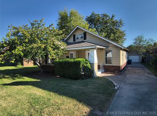 2124 E 17th Pl, Tulsa, OK 74104