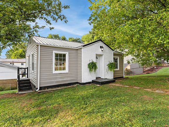 2nd image of 2846 Ashley St