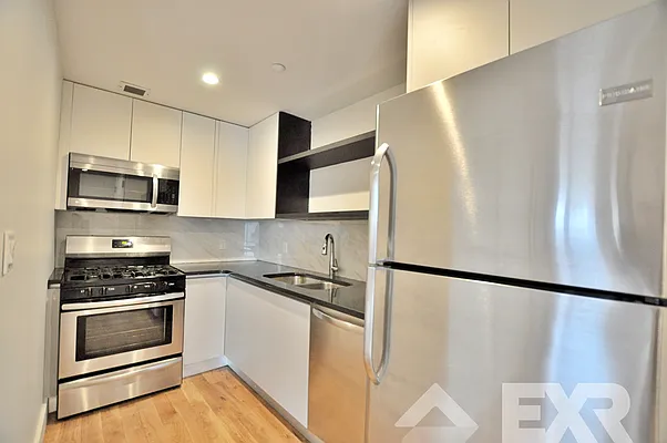 Rented by EXR | media 20